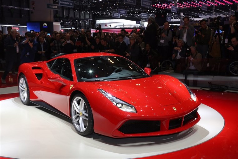 The 488 GTB – extreme power for unique driving pleasure The innovative 8-cylinder berlinetta debuts at Geneva: new design, new engine and a plethora of patented solutions